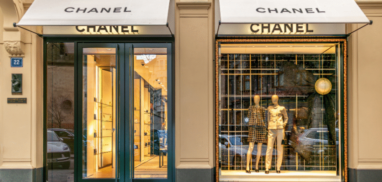 Kampanie i strategie marketingowe marki Chanel: co działa, a co nie?