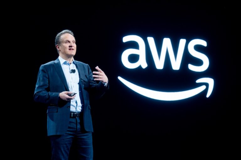 Amazon pracuje nad narzędziem do generowania kodu AI
