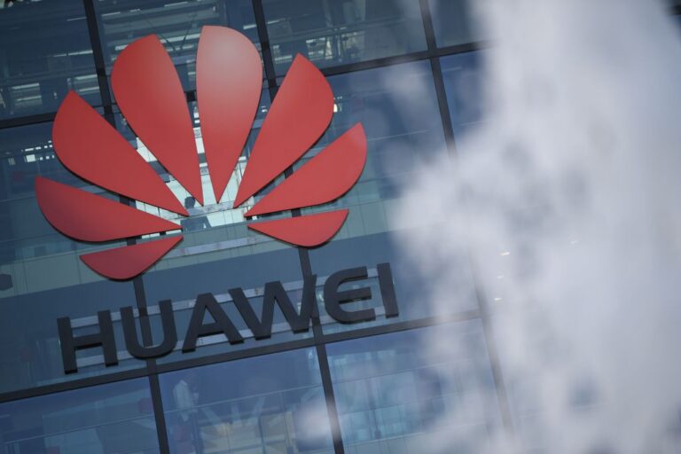 Rosną napięcia między USA a Chinami w związku z układami AI firmy Huawei